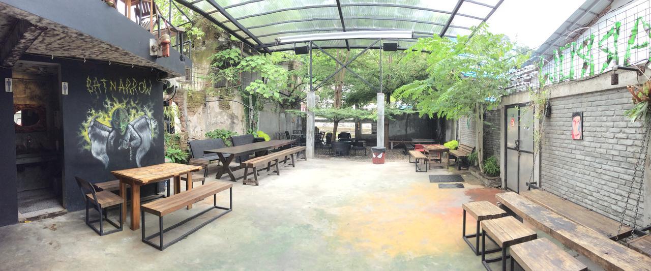 Bat & Arrow Hotel Padang (Sumatra)